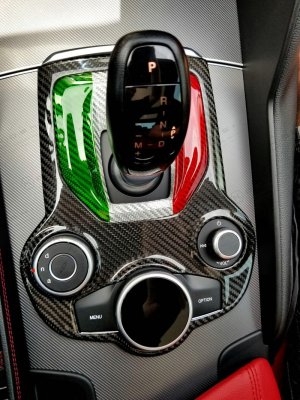 Alfa Romeo Stelvio Shift Gate Trim Panel - Carbon Fiber - Pre '20 - Italian Theme