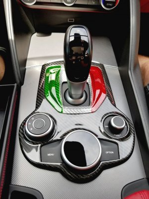 Alfa Romeo Stelvio Shift Gate Trim Panel - Carbon Fiber - Pre '20 - Italian Theme