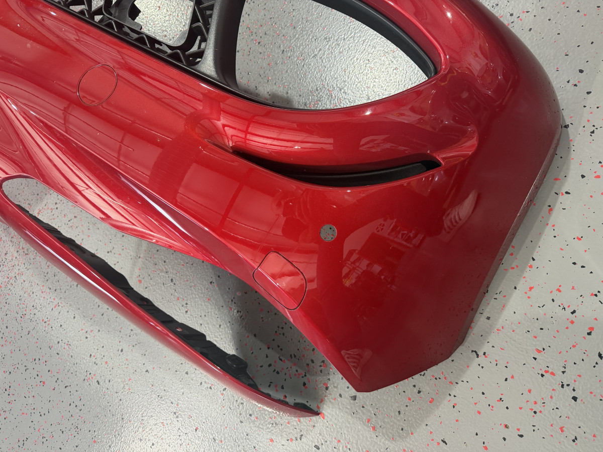 Alfa Romeo Giulia Quadrifoglio Front Bumper - Rosso Etna - Take Off Alfa Romeo Giulia Quadrifoglio Front Bumper - Rosso Etna - Take Off