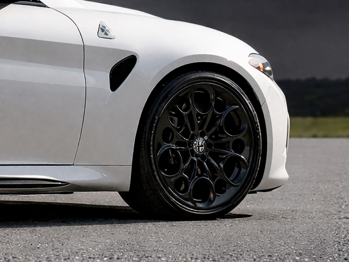 Alfa Romeo Giulia Custom Wheels - set of 4 - KuhlFX - Forged - Stradale - 20" - Gloss Black Alfa Romeo Giulia Custom Wheels - set of 4 - KuhlFX - Forged - Stradale - 20" - Gloss Black