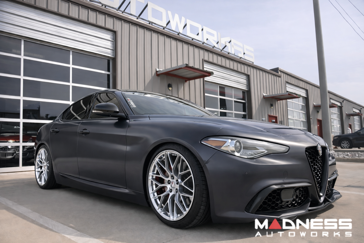 Alfa Romeo Giulia Custom Wheels (4) - KuhlFX - SFF - 19" - Gloss Silver Alfa Romeo Giulia Custom Wheels (4) - KuhlFX - SFF - 19" - Gloss Silver