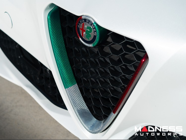 Alfa Romeo Giulia Front V Shield Grill Frame - Carbon Fiber - Italian Theme - Feroce Carbon