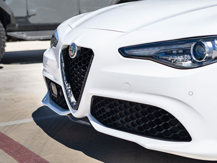 Alfa Romeo Giulia Front V Shield Grill Frame - Carbon Fiber - Forged Carbon - Feroce Carbon
