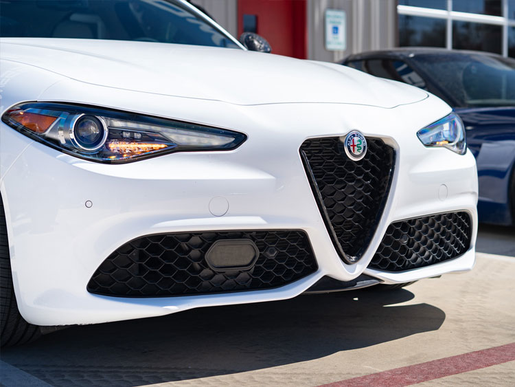 Alfa Romeo Giulia Front V Shield Grill Frame - Carbon Fiber - Forged Carbon - Feroce Carbon