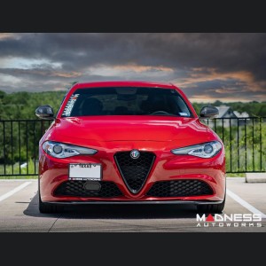 Alfa Romeo Giulia Front V Shield Grill Frame + Emblem Frame Kit - Carbon Fiber - Feroce Carbon