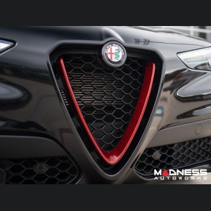 Alfa Romeo Giulia Front V Shield Grill Frame - Carbon Fiber - Red Carbon - Feroce Carbon