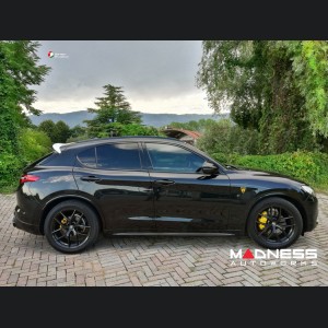 Alfa Romeo Stelvio Roof Spoiler - FRP - Stile Italia 