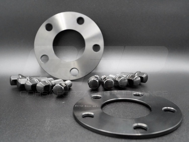 Alfa Romeo Giulia Wheel Spacers - CFP - 5mm - Black - set of 2 w/ extended bolts