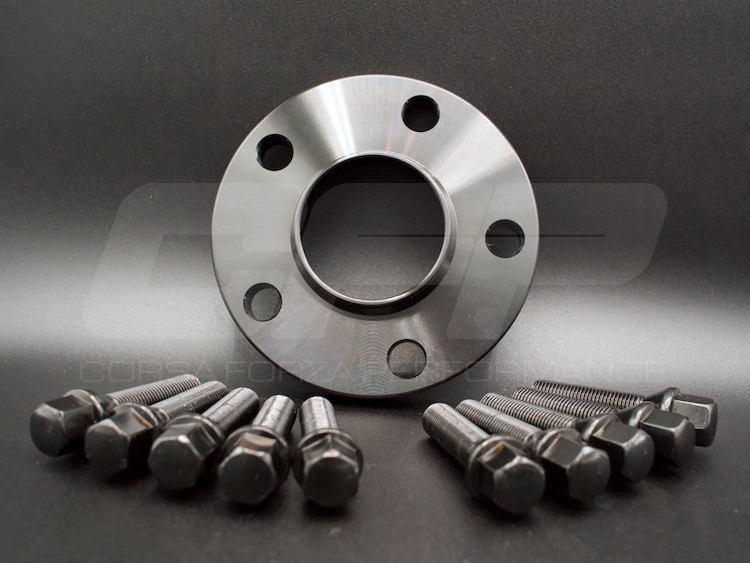 Alfa Romeo Giulia Wheel Spacers - CFP - 15mm - Black - set of 2 w/ extended bolts