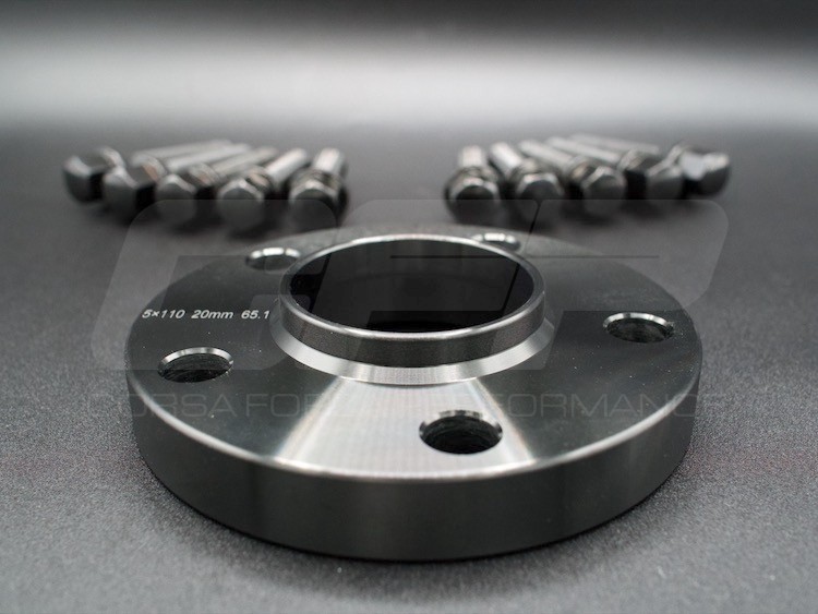 Alfa Romeo Stelvio Wheel Spacers - CFP - 20mm - Black - set of 2 w/ extended bolts