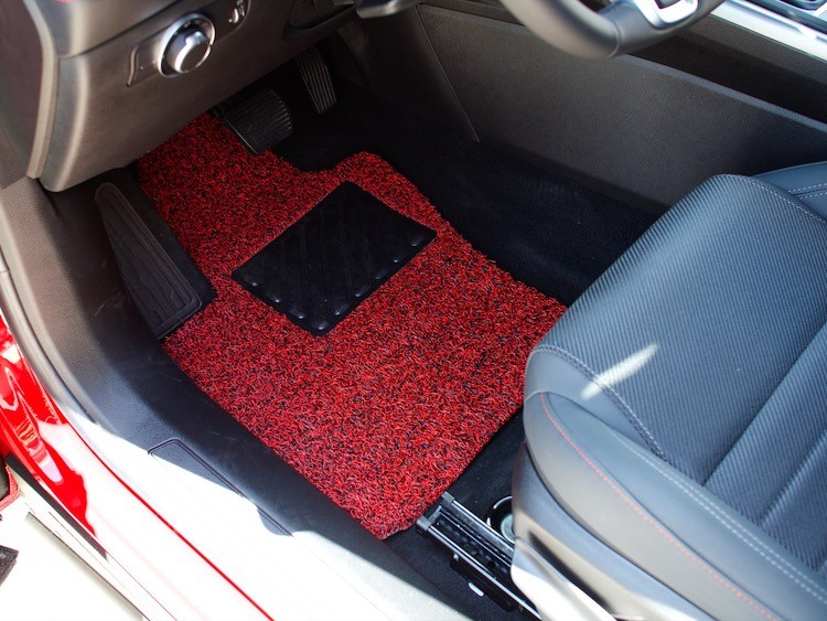 Alfa Romeo Tonale All Weather Floor Mats - Rubber Woven Carpet - Front Set - Red + Black 