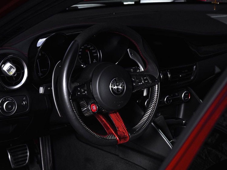 Alfa Romeo Giulia Steering Wheel Trim - Carbon Fiber - Lower Trim Set - Red Candy - QV Model