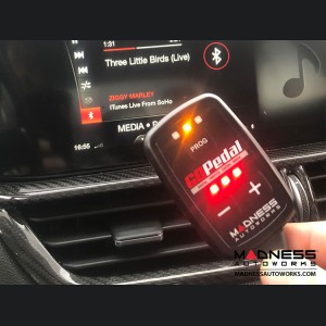 Alfa Romeo Giulia Throttle Response Controller - 2.9L QV - MADNESS GOPedal 