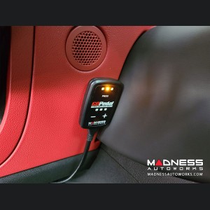 Alfa Romeo Giulia Throttle Response Controller - 2.9L - MADNESS GOPedal - Bluetooth 