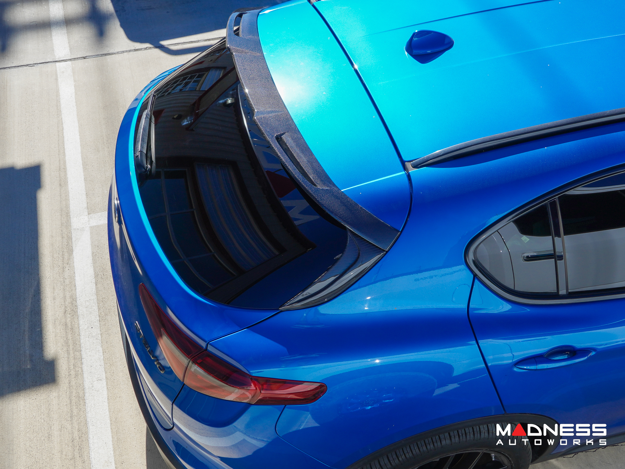 Spoiler Per Tetto Alfa Romeo Stelvio Dal 2016 - Nero Lucido, In ABS, Con Adesivo Biadesivo - Foto 2